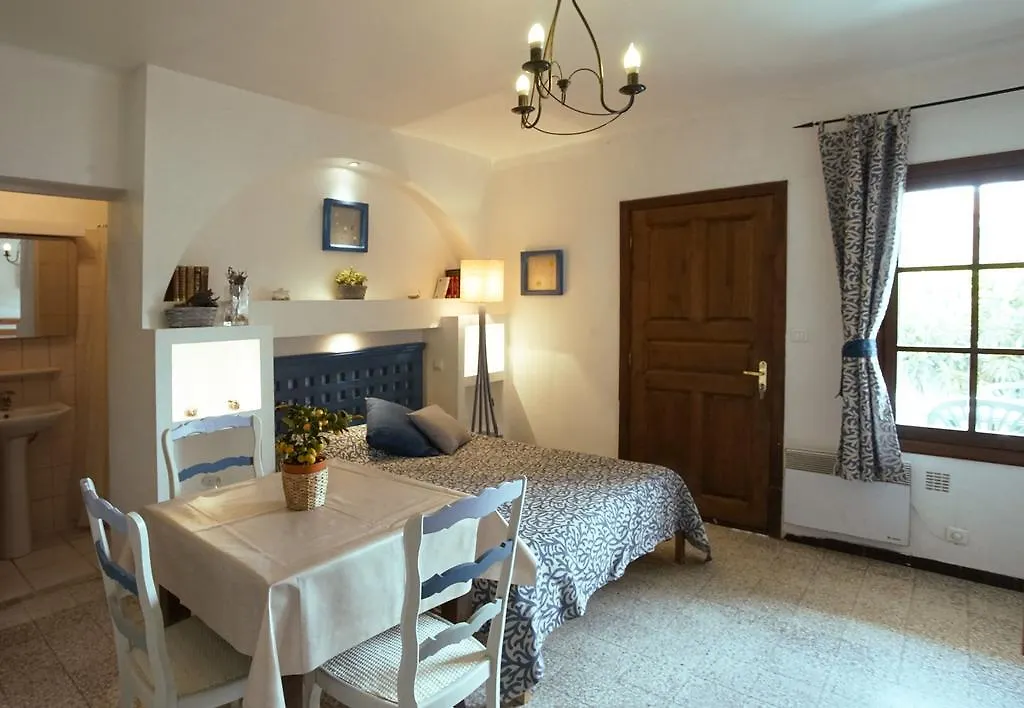 *** Appart hôtel Résidence Les Mandariniers Hyères France